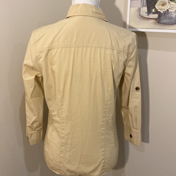 Van Heusen button down top - Picture 3 of 4